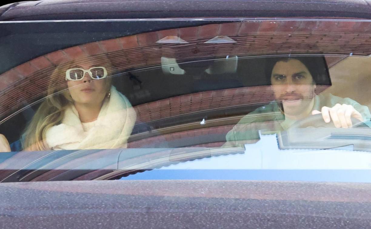 En su momento también se dijo que Clara había estado en un hospital por un ataque de ansiedad y el paparazi fue quien salió a desmentir este hecho diciendo que él sabía muchas cosas de las cuales Chía no quería que se supiera.