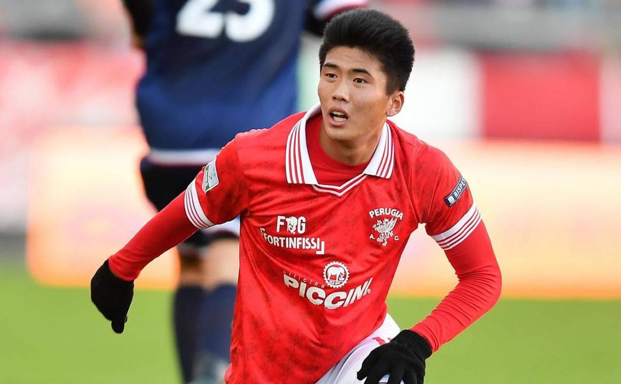 Han se convirtió en la mayor historia de éxito de los esfuerzos de Kim por convertir al país en una potencia deportiva cuando fue reclutado por el centro italiano de exploración juvenil ISM Academy a través de su programa de identificación de talentos. En 2015, el entonces ambicioso adolescente hizo las maletas para irse a Perugia