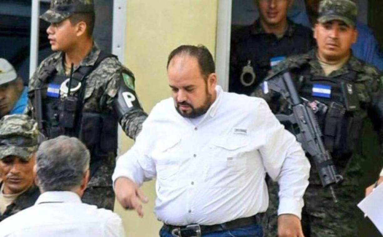  El coronel informó que se decomisaron teléfonos celulares, tablet y una computadora al interior de la celda de máxima seguridad donde se encuentra recluido el extraditable Rafael Sosa Méndez y Chepe Handal en la penitenciaria de Támara.