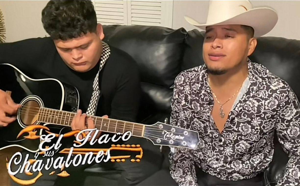 Por su parte, el mexicano Elias Alegría dedicó su canción al estilo charro de corrido las siguientes frases.