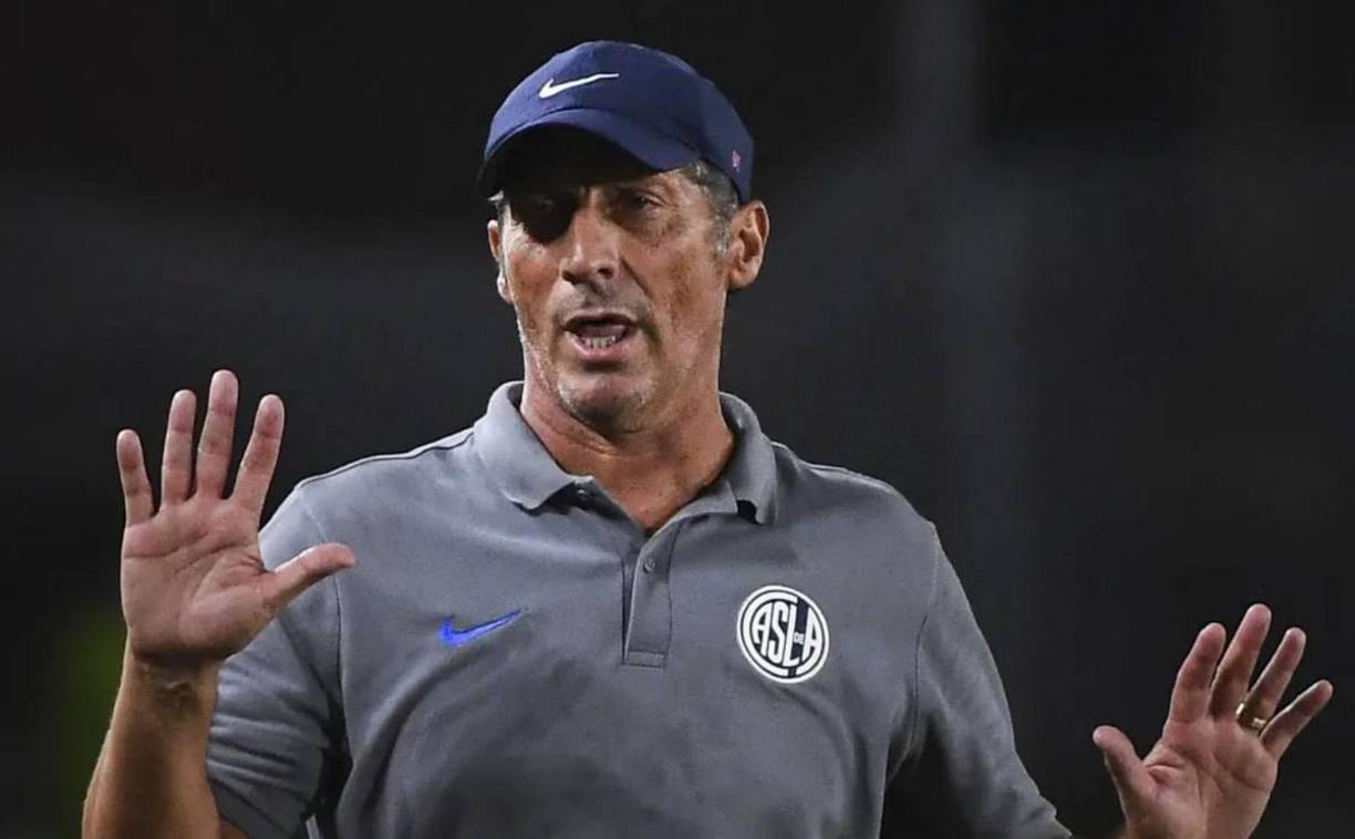 La afición de Independiente no está de acuerdo con la llegada de Pedro Troglio ya que recuerdan lo mal que le fue hace unos meses atrás en San Lorenzo. El estratega dirigió 10 partidos y nada más consiguió un triunfo, empató cuatro y perdió cinco veces.