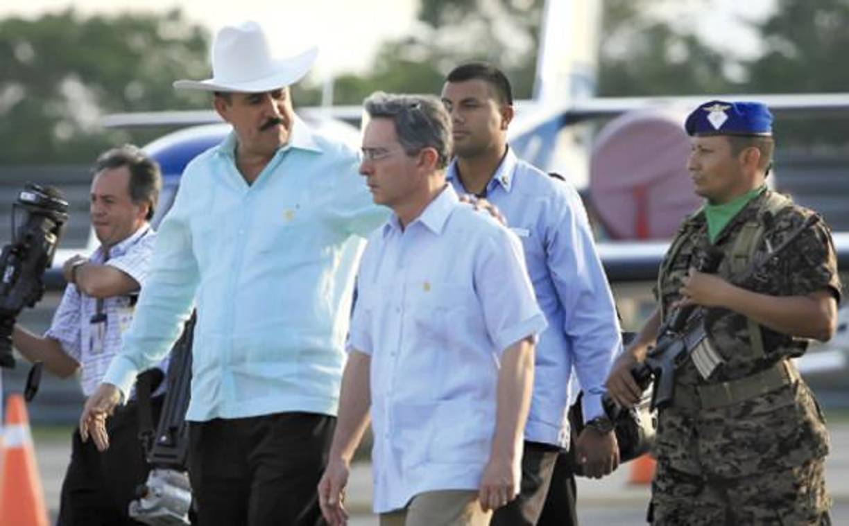 Incluso, visitó Honduras en varias ocasiones, antes del golpe de Estado a Zelaya y posterior a la crisis política de 2009. 