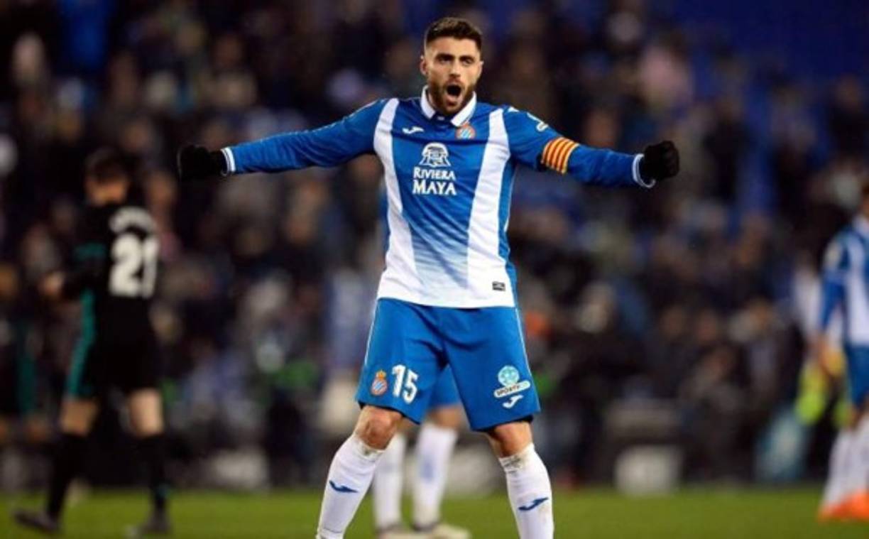 Es cuestión de horas para que se haga oficial la llegada de Gerard Moreno al Villarreal, que pagará 20 millones de euros al Espanyol para formalizar el regreso del delantero español al Submarino Amarillo. Foto AFP