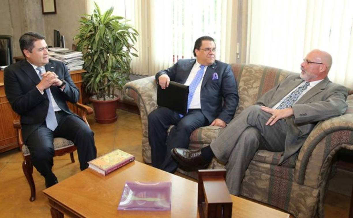 El presidente hondureño, Juan Orlando Hernández, abogó este jueves en Costa Rica por la creación de una unión aduanera.