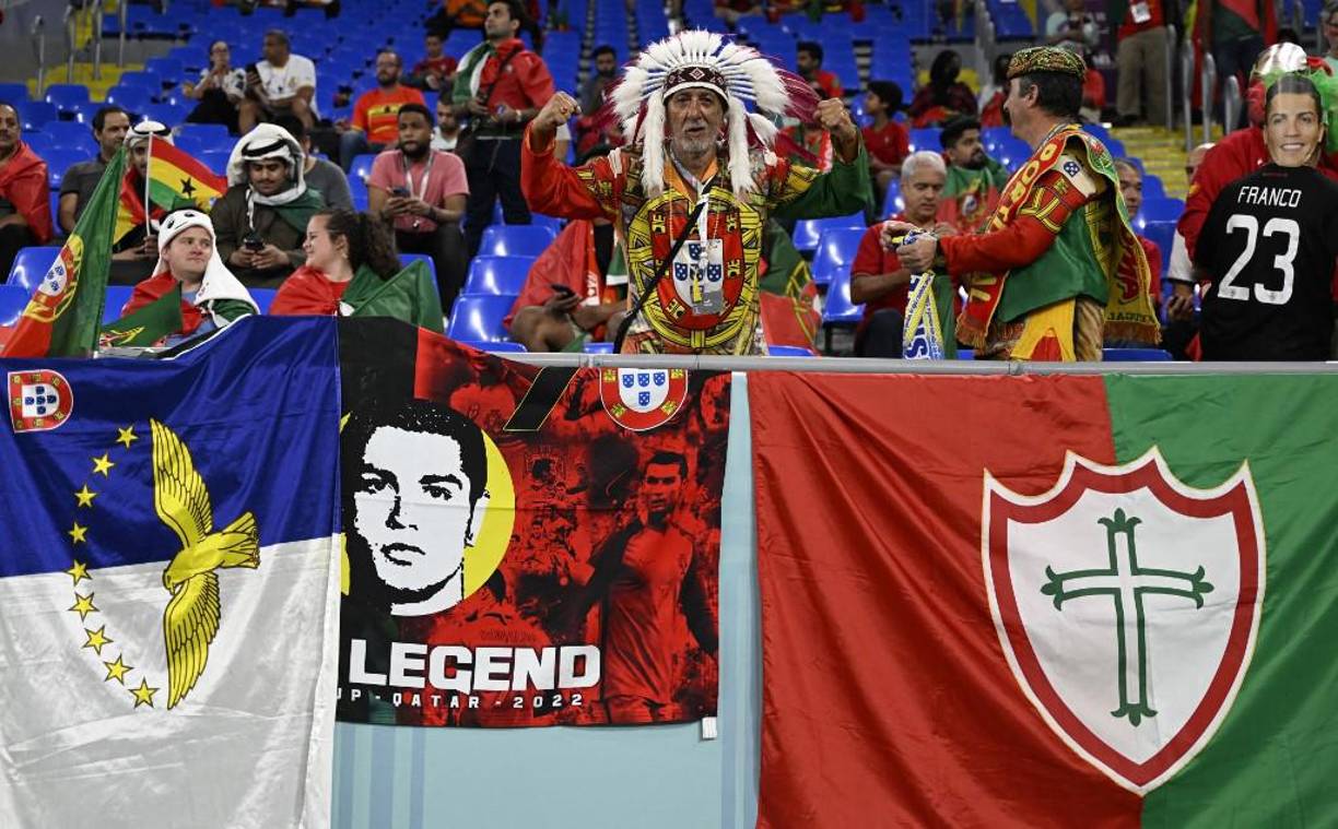 Diferentes pancartas en honor a CR7 se han podido ver en el <i> Stadium</i> 974.