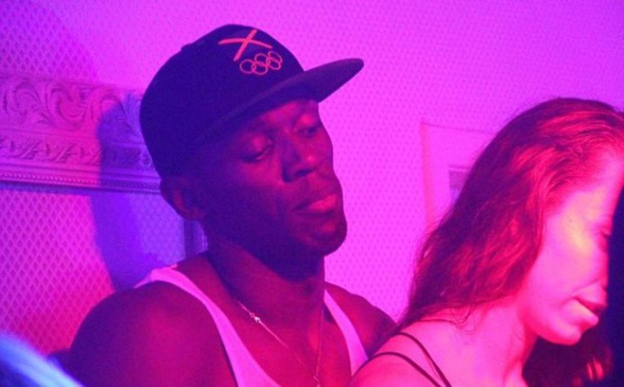 En la discoteca el jamquino pasó una noche loca. Foto The Sun y Daily Mail.