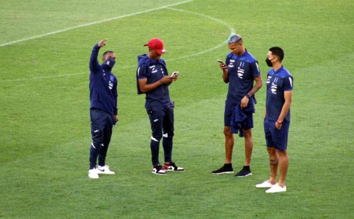 Los jugadores se mostraron bien animados en la cancha del BMO Field.