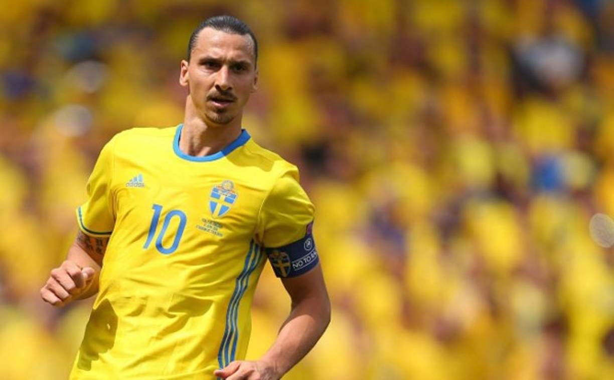 Ibrahimovic (Suecia). Luego del Mundial 2006 Zlatan fue sancionado por el entrenador Lars Lagerback por no respetar el horario de llegada al hotel durante la concentración. Como respuesta, Zlatan decidió alejarse del equipo sueco por seis meses.