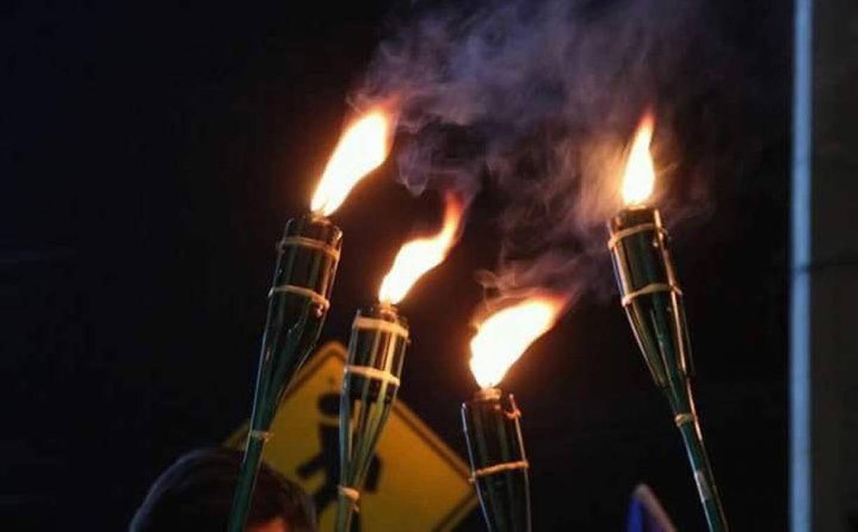 El movimiento, al que unieron otros sectores de la sociedad, pasó a llamarse “Oposición Indignada” y en ese entonces se oponían a la reelección presidencial y pedían la instalación de una Comisión Internacional contra la Impunidad (Cicih). 