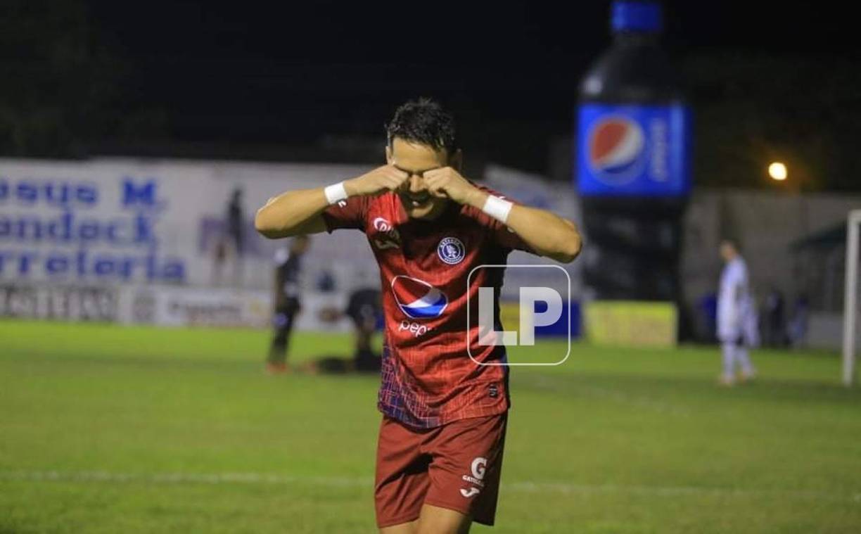 Así celebró el paraguayo Roberto Moreira su primer gol del campeonato, el cual adelantó al Motagua ante el Honduras Progreso.