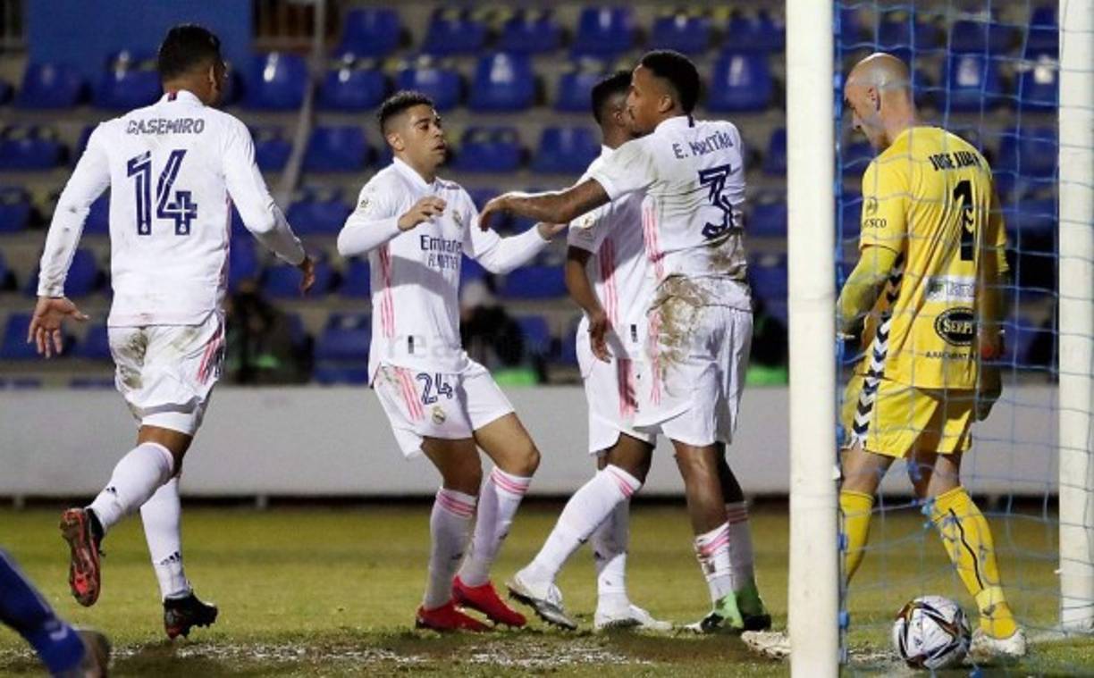 Eder Militao celebrando su gol que puso a ganar al Real Madrid.