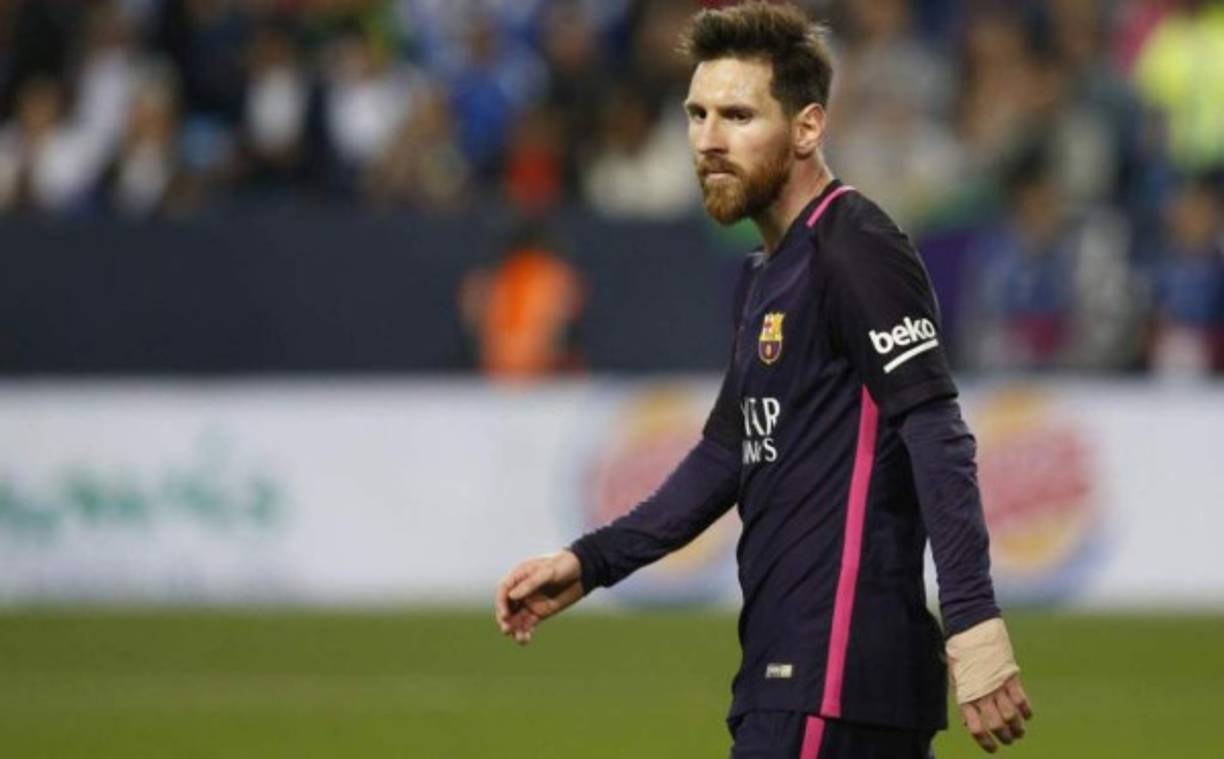 Escándalo en el balompié español. Hoy en tierras españolas han informado que el delantero argentino Lionel Messi tiene una lista negra en donde señala que ya no quiere más tener a varios compañeros debido a la baja calidad que han presentado durante la temporadas.