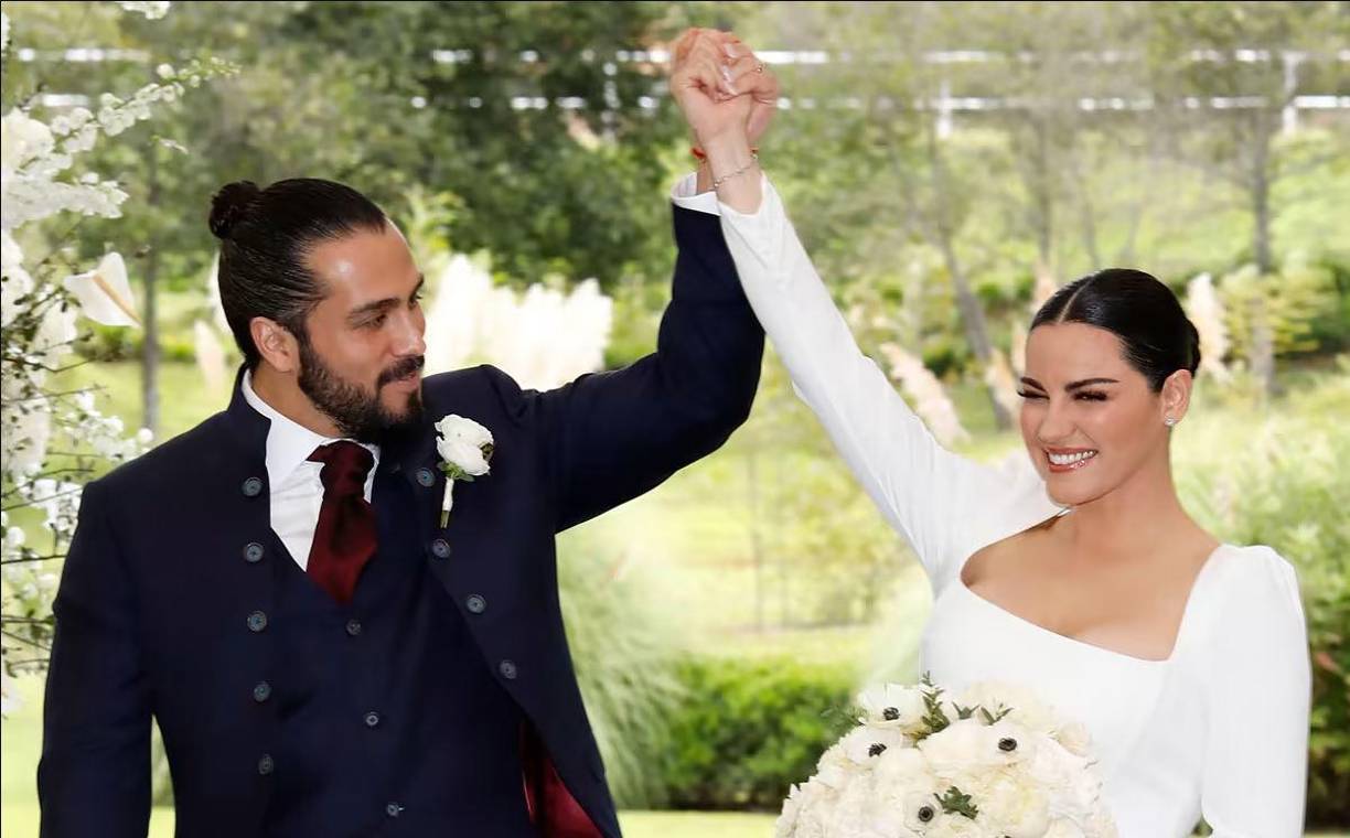 Y aquí durante su enlace con Maite Perroni, el pasado 8 de octubre de 2022. 