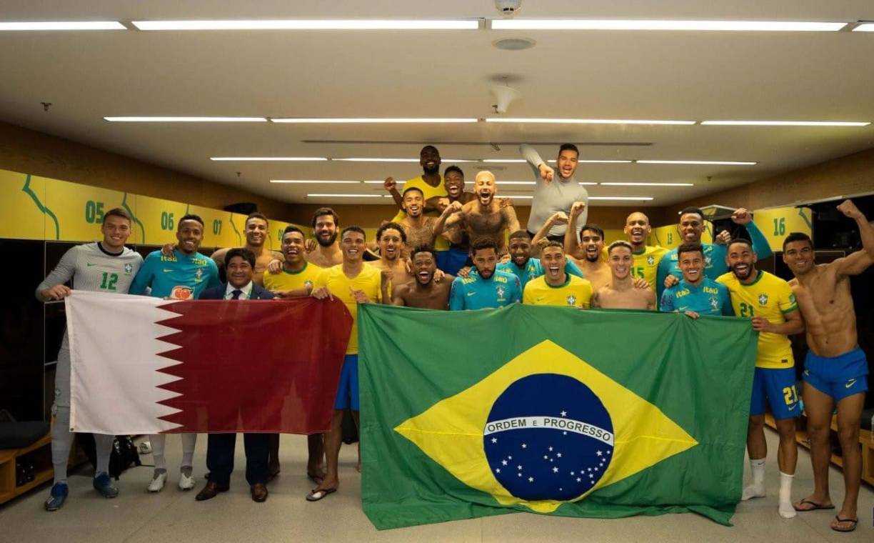 Brasil - La Verdeamarela se convirtió en la primera selección de Conmebol en conseguir su boleto a la Copa del Mundo. Es único pentacampeón y única selección en participar en las 21 ediciones del Mundial.