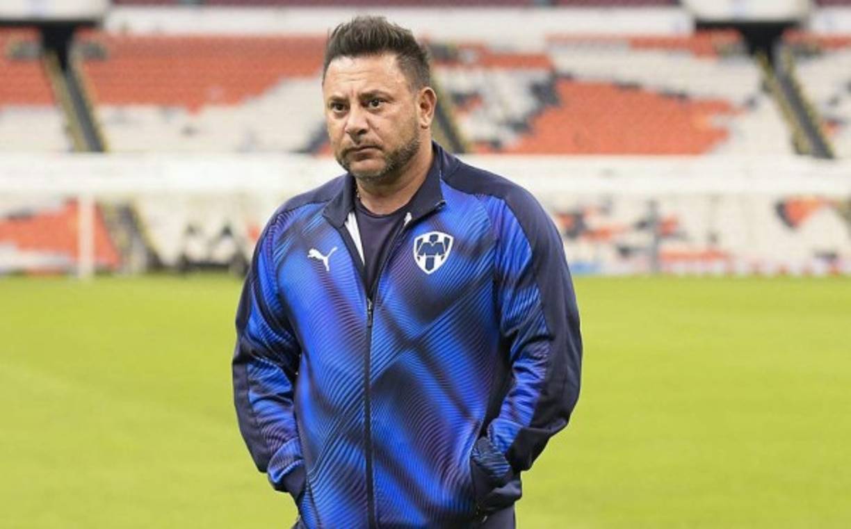 Antonio Mohamed atraviesa por una crisis de resultados en lo que va del torneo de México. Al tal extremo que prácticamente está a un paso de quedarse sin poder ingresar a la liguilla.
