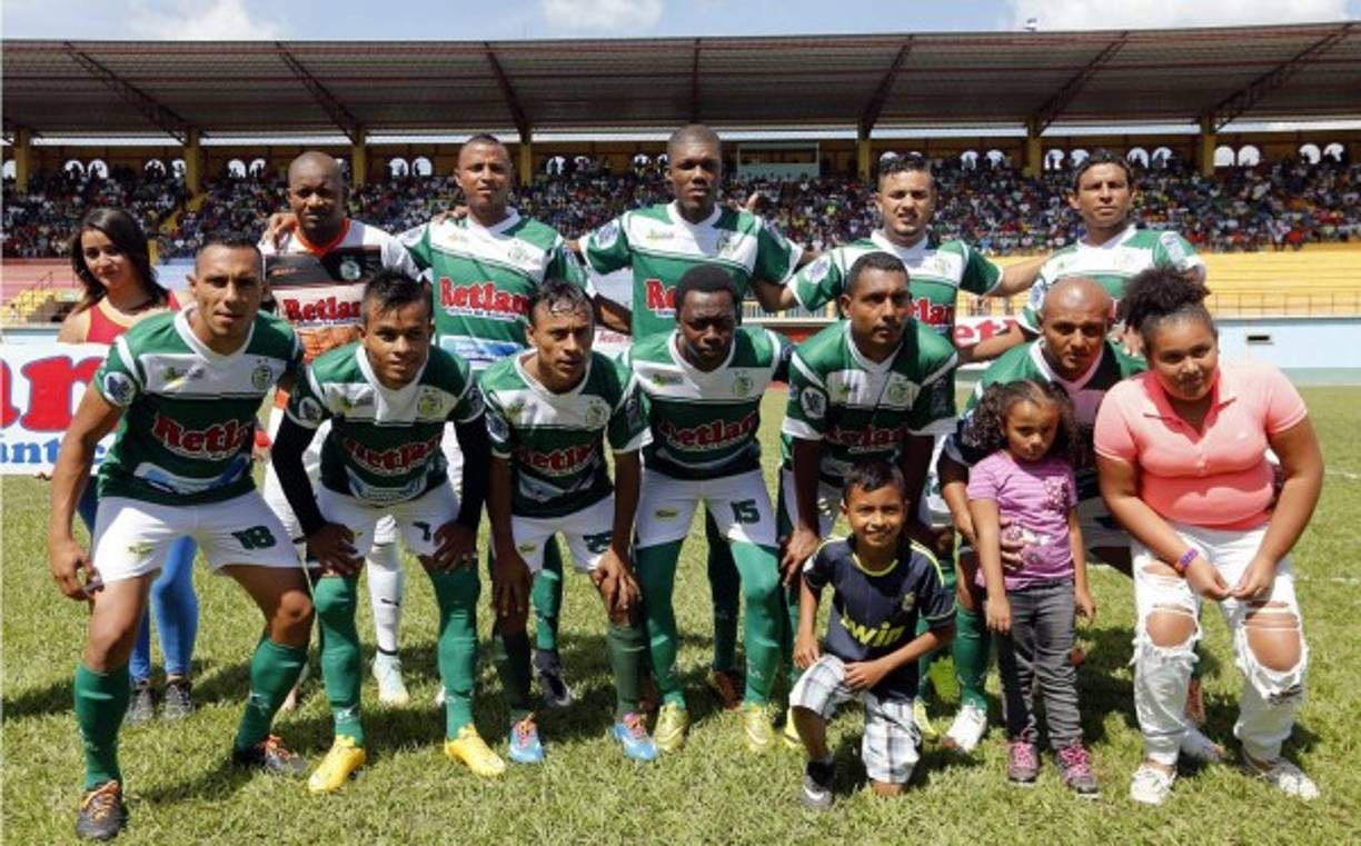 El once inicial del Juticalpa FC .