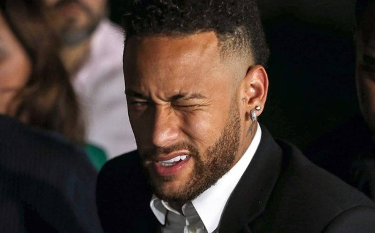 Sin embago, Neymar no para de mandar sus guiños a la afición barcelonista y a la institución como tal, luego que hace unos años los dejó a un lado.