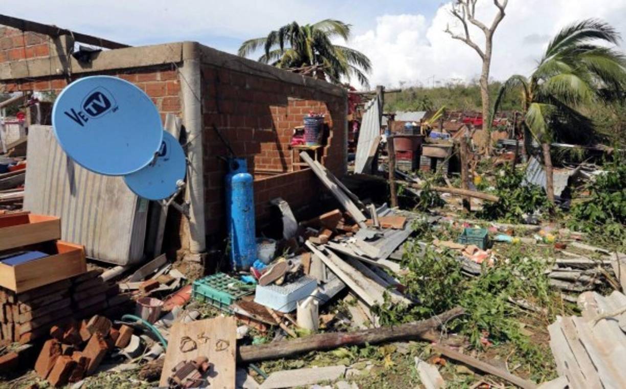 La región central de Zacatecas fue sacudida por la tormenta el sábado, que después se dirigía al noreste a una velocidad de 39 kilómetros por hora.