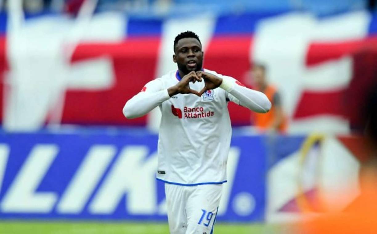 Con dedicatoria. Yustin Arboleda se estrenó como goleador con Olimpia en la Liga SalvaVida y esta fue su celebración. Fue el empate 1-1.