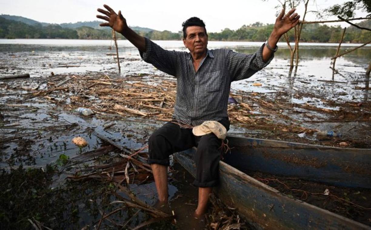 Los habitantes aledaños a la laguna están contentos de ver nuevamente a esta joya natural recobrar el agua.