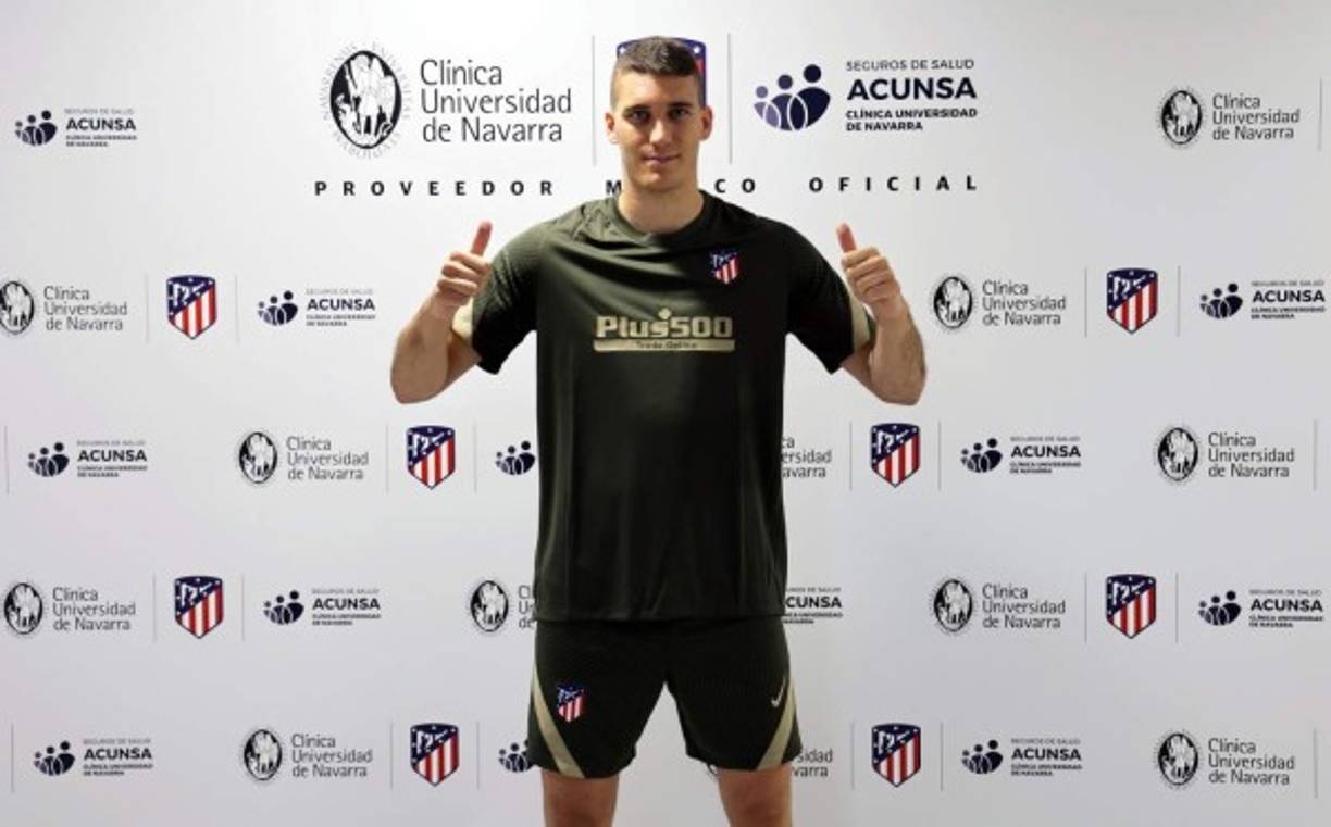 El Atlético de Madrid completó su primer fichaje para la nueva temporada, el portero internacional croata Ivo Grbic, que firmó su contrato por cuatro campañas, hasta 2024, tras superar el reconocimiento médico, en una operación que incluye el traspaso del brasileño Álex Dos Santos, guardameta de la cantera colchonera, al Lokomotiva Zagreb, equipo del que llega Grbic.<br/><br/>Será el segundo arquero del Atlético, tras la salida de Antonio Adán, quien terminó contrato con el equipo madrileño.