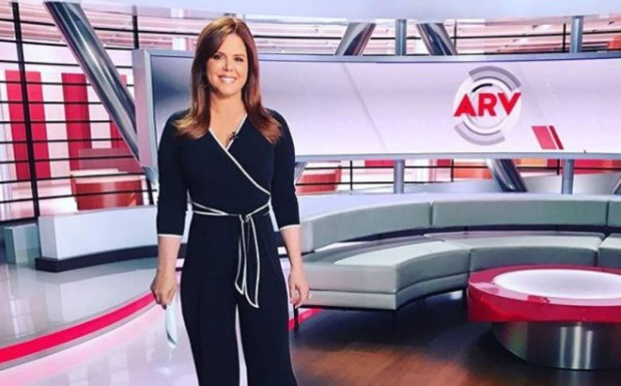 María Celeste Arrarás ha mantenido la misma apariencia durante muchos años, pero sus fans le hicieron una petición que tuvo que cumplir.