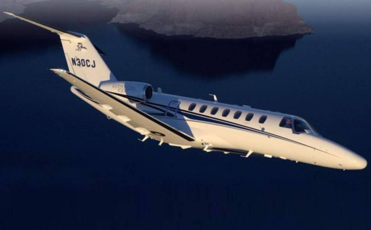 9. Kaká tiene un avión privado Cessna Citation CJ3 Plus valorado en 6,4 millones de euros.