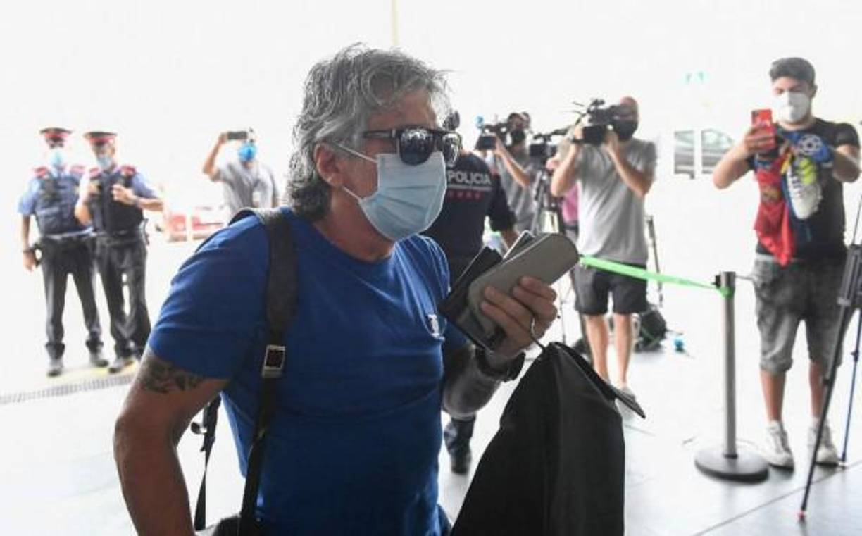 Jorge Messi, padre y representante del jugador, ha emitido un comunicado donde ha desmentido la salida de su hijo rumbo a Arabia Saudí: “No hay absolutamente nada con ningún club para el año que viene. La decisión nunca se tomará antes de que Lionel termine la liga con el PSG. Una vez que finalice la temporada, será el momento de analizar y ver lo que hay y entonces tomar una decisión. Siempre hay rumores y muchos usan el nombre de Lionel para ganar notoriedad, pero la verdad es solamente una y podemos asegurar que no hay nada con nadie. Ni verbal, ni firmado ni pactado. Y no lo habrá hasta que no termine la temporada”, señaló.