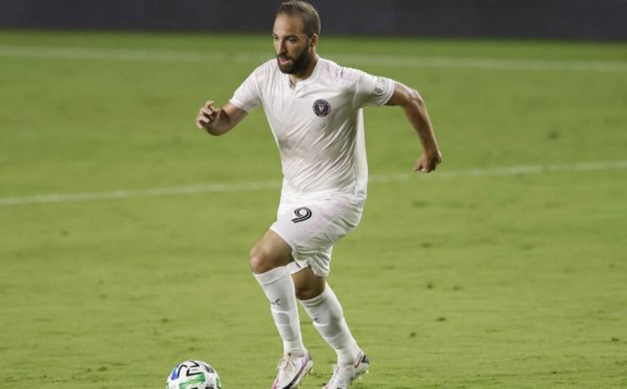 Gonzalo Higuaín también acudió a Poser en 2015, cuando alcanzó su mejor momento en el Napoli. El Pipita hizo un cambio en su dieta, dejando de comer carne roja y limitando el consumo de pescado y azúcar.