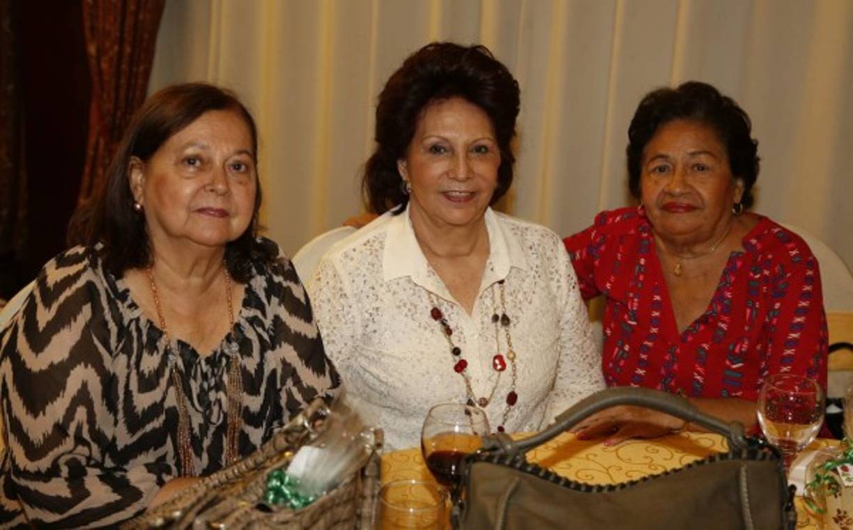 Carmen Urbina, Alba Rogel y Cristina Jeff.