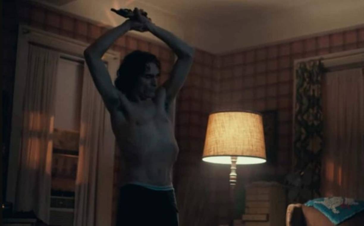 Hace poco se reveló que Phoenix tuvo que perder más de 20 kilos para interpretar el personaje.