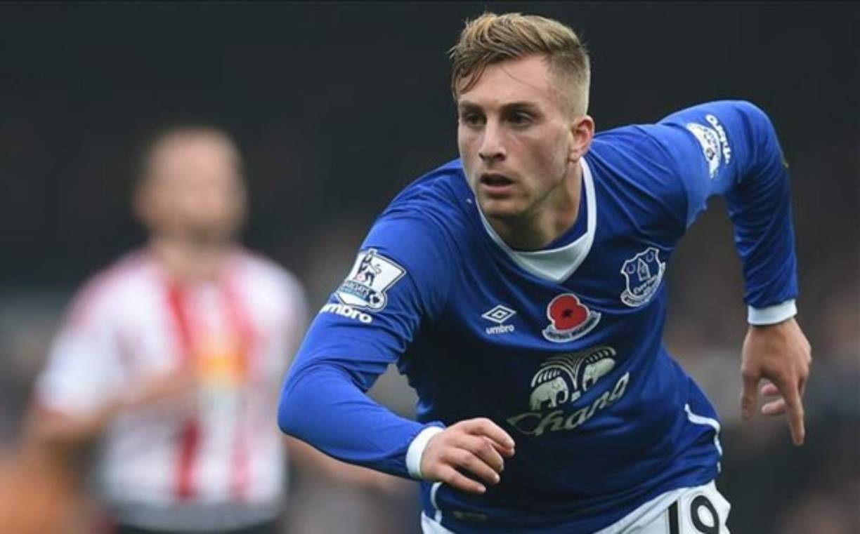 Gerard Deulofeu, que apenas cuenta para Ronald Koeman en el Everton, suena con fuerza como posible refuerzo de invierno para el Deportivo La Coruña o de la UD Las Palmas. Desde Inglaterra se asegura que el extremo, ex Barcelona, no dejará el Goodison Park pero cada día le sale una nueva 'novia' en España.