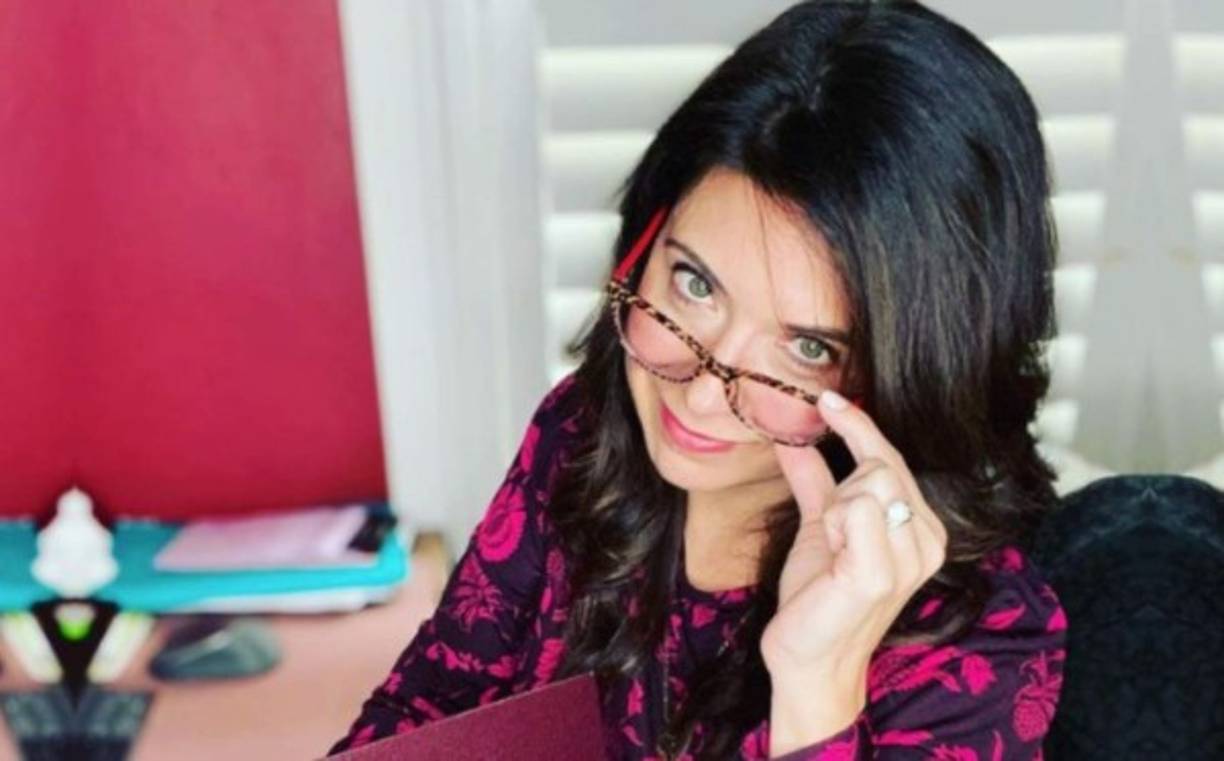 Crystal Jackson, de 44 años, conocida como Tiffany Pointdexter en OnlyFans, afirmó que sus hijos de 12, 10 y 8 años fueron expulsados luego de que otras madres se quejaran indignadas ante las autoridades de la escuela por las eróticas imágenes que ella comparte en su perfil de OnlyFans.