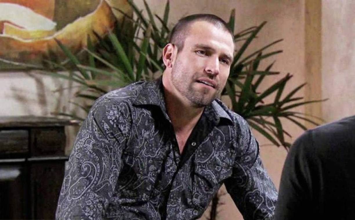 Rafael Amaya. El protagonista de ‘El Señor de los Cielos’ es uno de los famosos en drogas.Tuvo que ser atendido y permanecer en terapia intensiva debido a una sobredosis de sustancias tóxicas. 'Las drogas son algo que está siempre ahí latente en el ambiente donde yo me desarrollo, pero he tenido mucha suerte de no recaer, perdón, no caer en una adicción', dijo el actor cuando le consultaron si lo habían hospitalizado por drogas, situación que negó rotundamente.