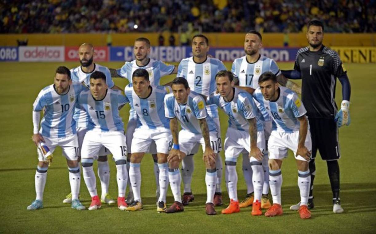 Argentina logró su clasificación al Mundial gracias a un gran Messi que marcó tres goles contra Ecuador.