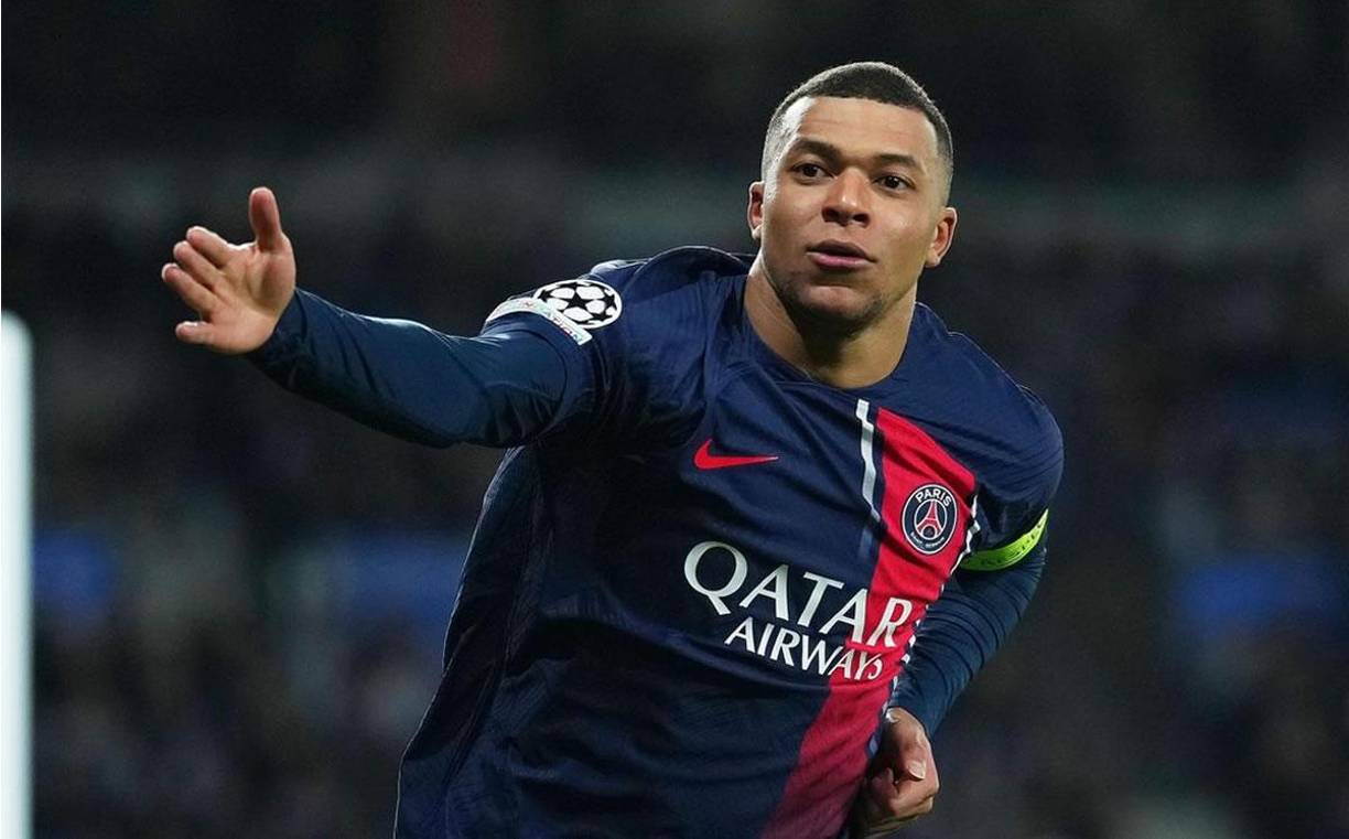 Mbappé, que fue fundamental para que el conjunto parisino se quedara con la Ligue 1 (fue el máximo goleador y el segundo máximo asistidor de la competencia), el Trophée des Champions y la Copa de Francia, disputó un total de 48 partidos bajo el mando de Luis Enrique, en los que aportó 44 tantos y 10 asistencias.