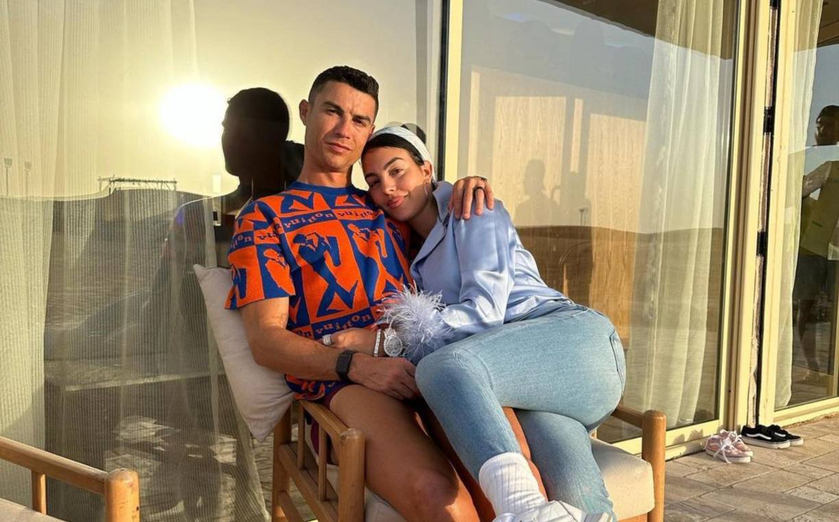 Georgina Rodríguez es la chica que conquistó el corazón de Cristiano Ronaldo y en las últimas horas se han hecho viral algunas fotografías de como era ella antes de conocer al destacado futbolista portugués.