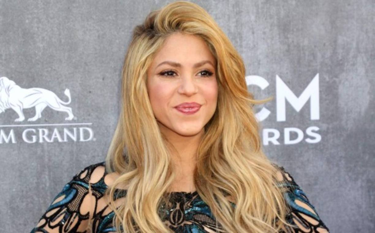 Shakira Isabel Mebarak Ripoll es más conocida como 'Shakira'.