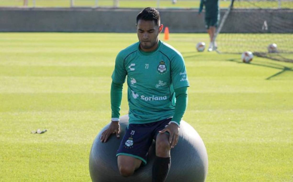 Gallo’ Vázquez: El volante de contención del Santos Laguna. Una de las figuras en el centro del campo.