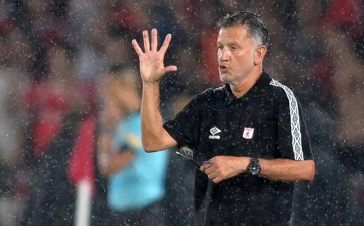 Juan Carlos Osorio: Colombiano que apareció en las últimas horas como candidato para llegar al banquillo de la selección de Honduras. A finales de marzo se quedó sin trabajo tras ser separado por el América de Cali.