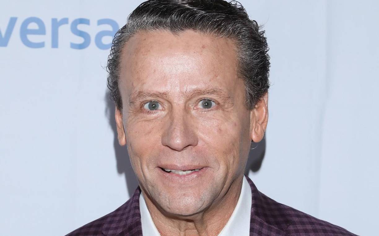 “Lo único que está ganando es tiempo porque al final van a ordenar el arresto si no publica esa sentencia, ahorita es de 12 horas, después podrían irla aumentando a 24 y después va aumentar a 36”, explicó el abogado Víctor Carrillo. 