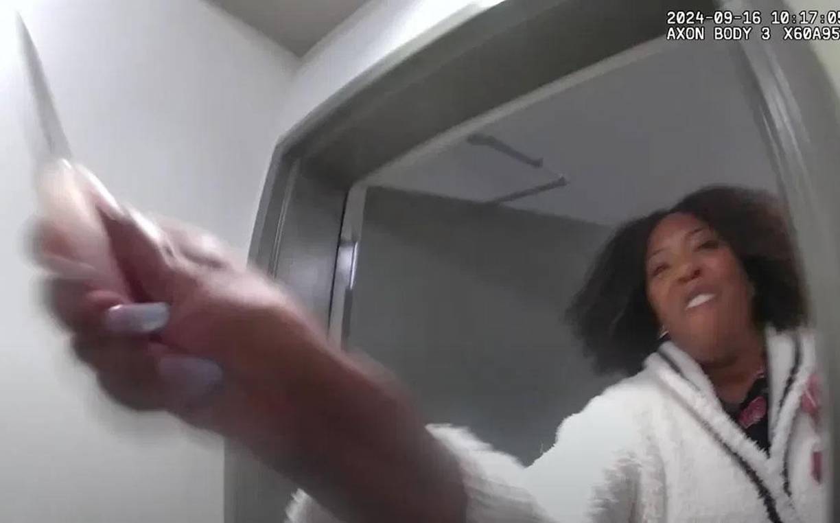 La situación escaló rápidamente cuando Sydney, en medio de una crisis nerviosa, atacó al agente Peter Liu con un cuchillo, infligiéndole una herida profunda en la cara.