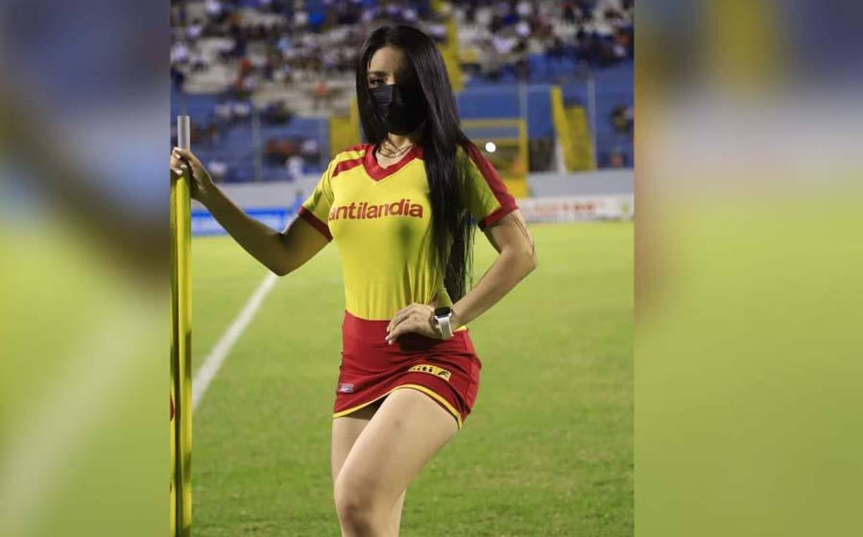 En el estadio Morazán también encontramos lindas chicas en la victoria de 2-0 del Olimpia ante Honduras Progreso.