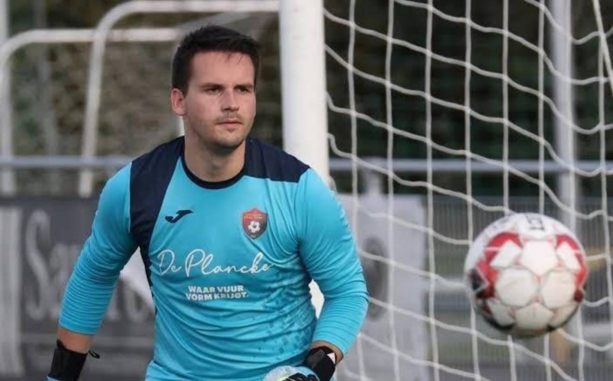 Tanto sus compañeros como aficionados pasaron de la alegría a la preocupación en cuestión de segundos. 