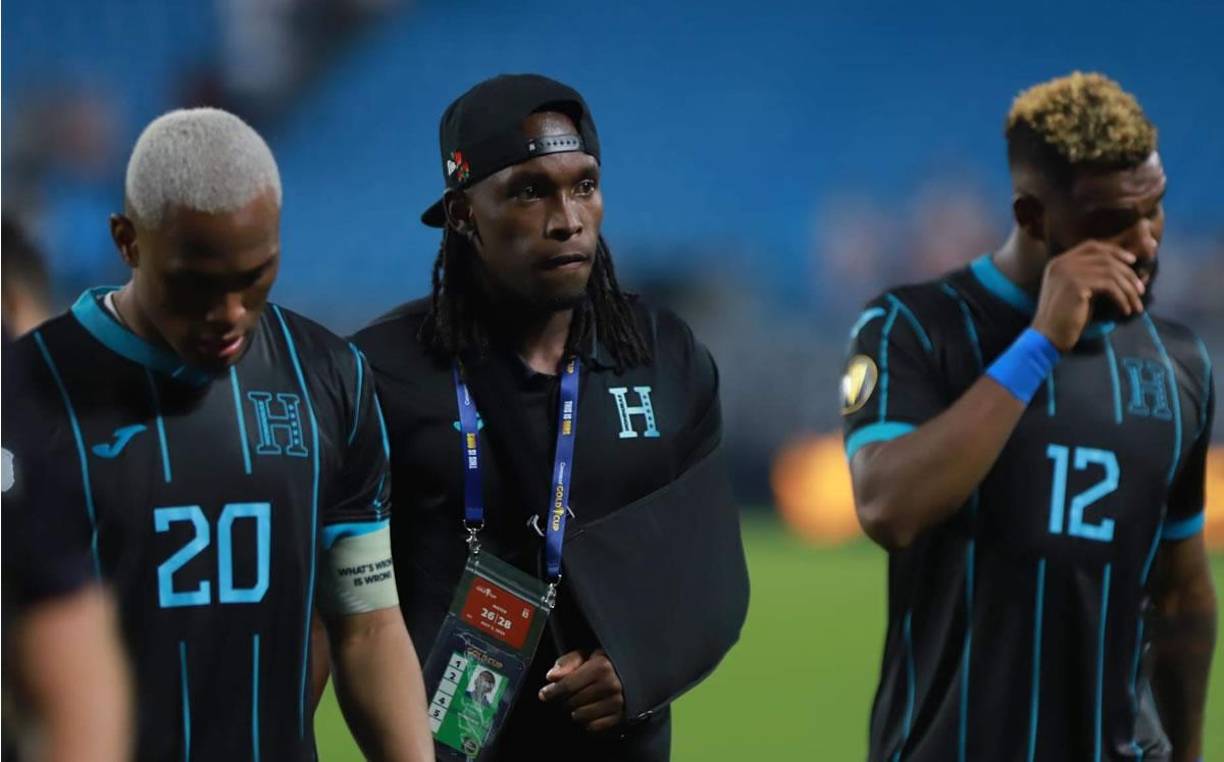 Alberth Elis estuvo en el estadio y apoyó a sus compañeros tras la eliminación en la Copa Oro 2023.