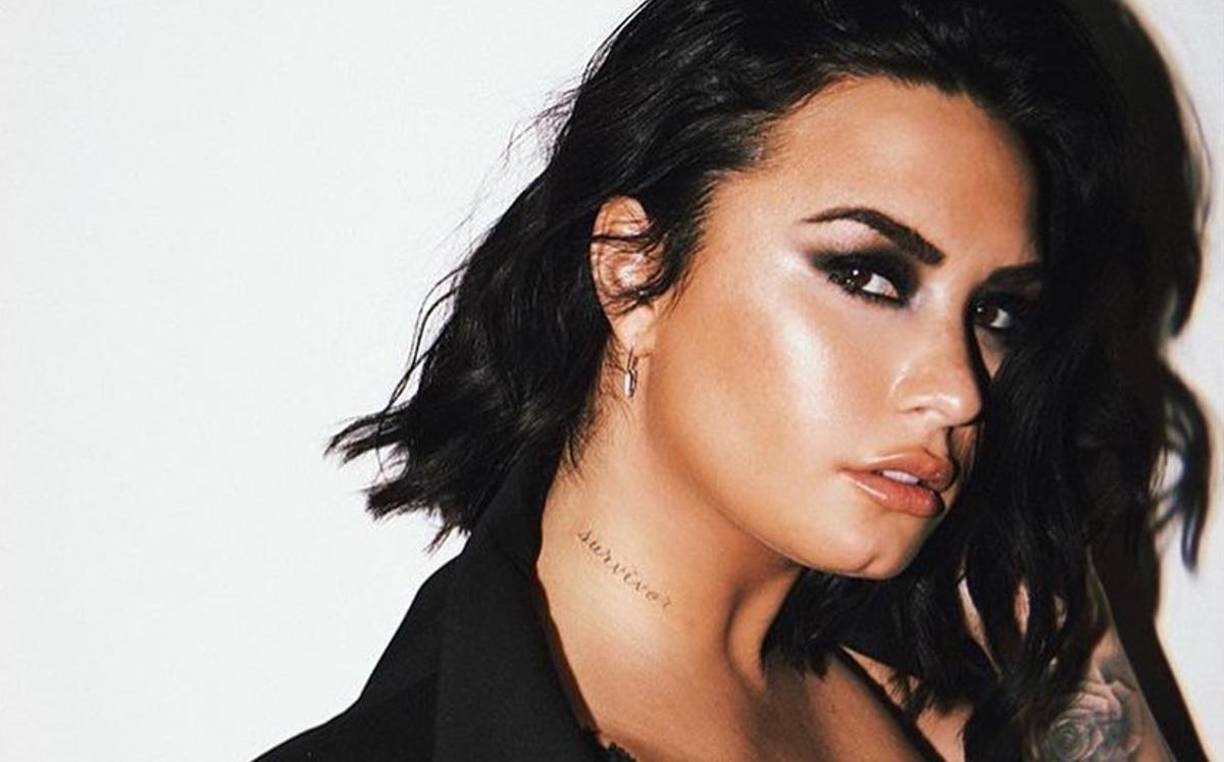 La ex estrella de Disney admitió que robaba cerveza del refrigerador de su padrastro y que bebía sola, lo que “debió ser una bandera roja importante”.