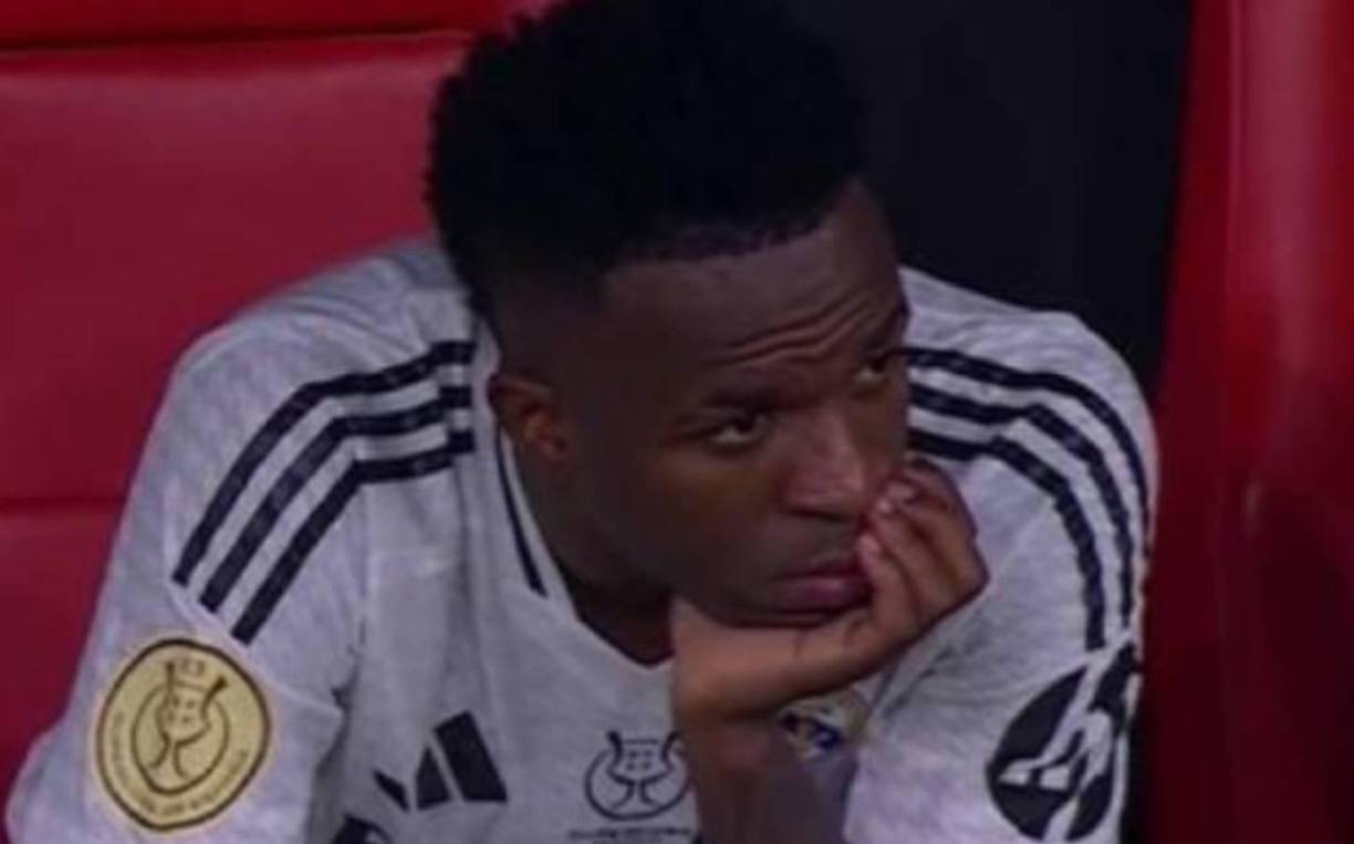 El jugador brasileño fue bastante autocrítico con su partido y le confesó a personas importantes importantes del Real Madrid que fue un desastre ante Barcelona.