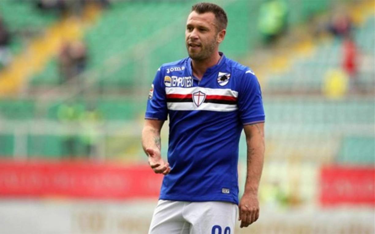 La Fiorentina está interesada en el fichaje de Antonio Cassano, que sigue discutiendo la resolución de su contrato con la Sampdoria.