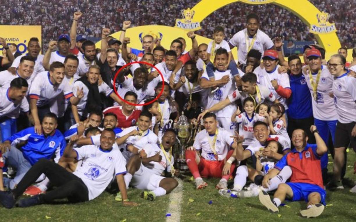 'La Taflo' también se mostró agradecido con sus seguidores. 'Gracias a toda esa gente que me apoya y me admira tanto, la verdad no se hablar mucho mi gente, trato de aprender y se que voy a aprender'.