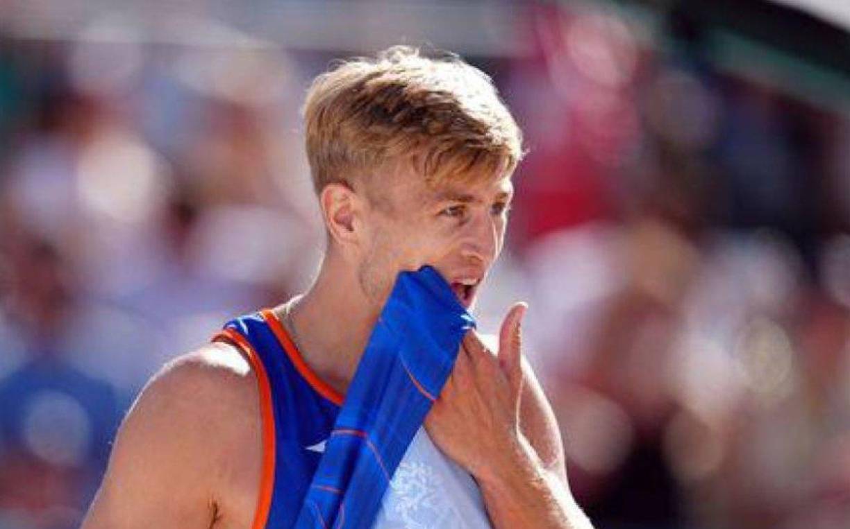 Steven van de Velde es un jugador de voleibol de playa que vive una pesadilla en los Juegos Olímpicos París 2024 por su terrible pasado. 